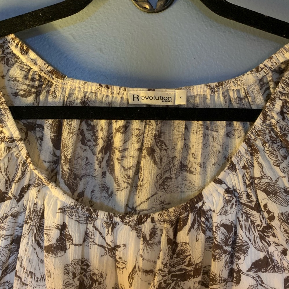 Revolution Ruffled Blouse - Picture 2 of 4